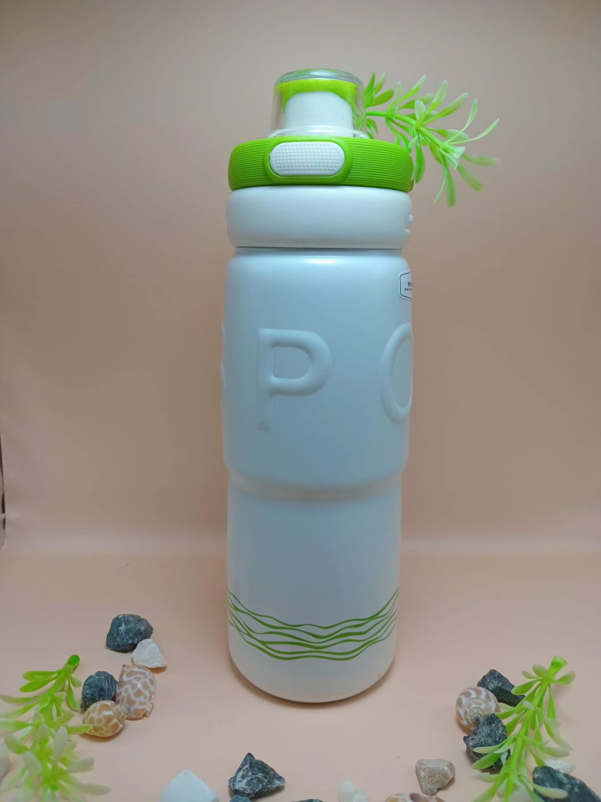 Sports Water Bottle with Carry Handle Sports Water Bottle with Carry Handle