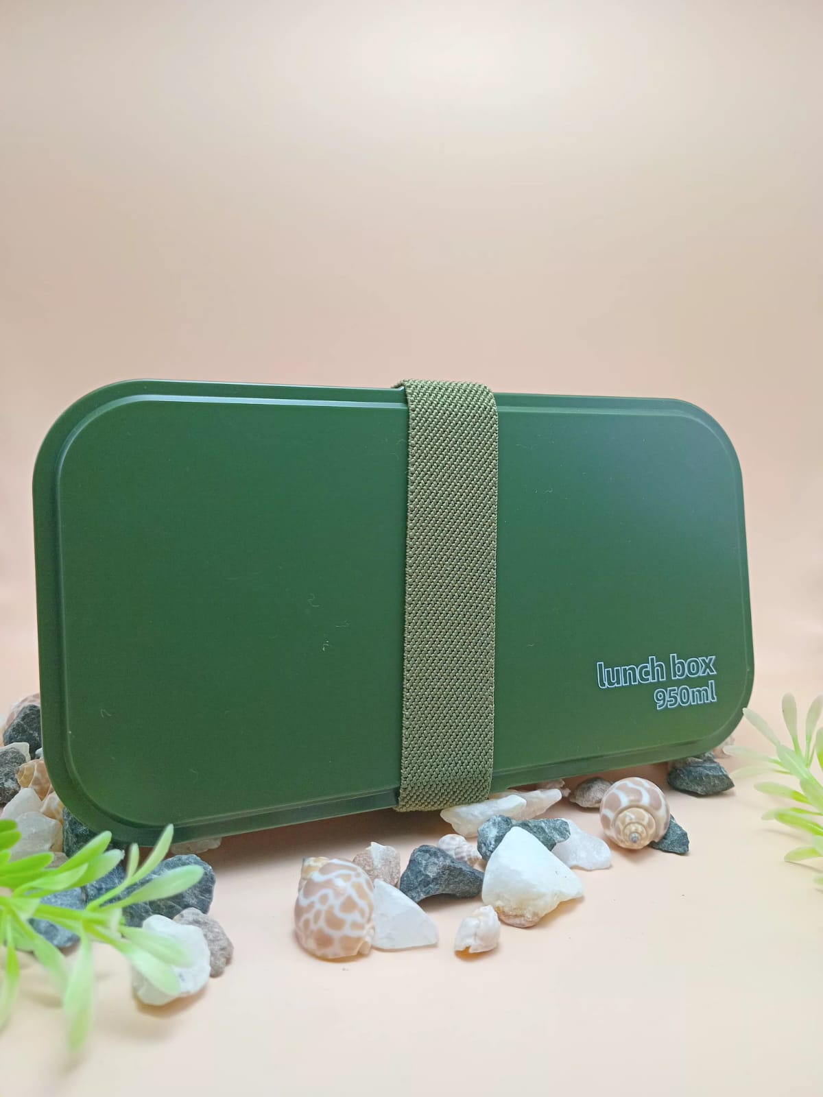 Rectangular Lunch Box with Spoon and Fork Rectangular Lunch Box with Spoon and Fork